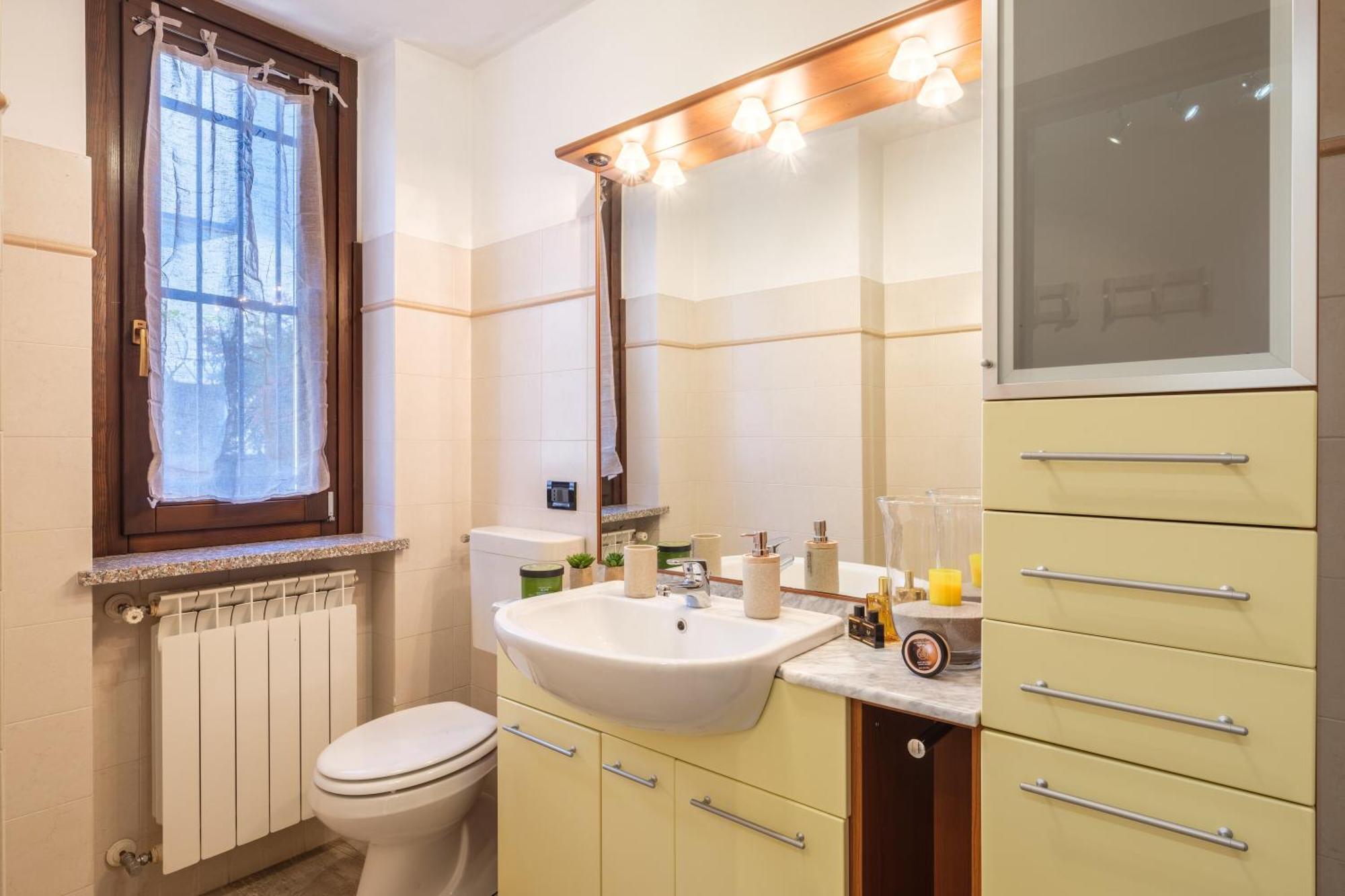 La Luna Nel Lago Lake View Garden - Happy Rentals Ispra Bagian luar foto